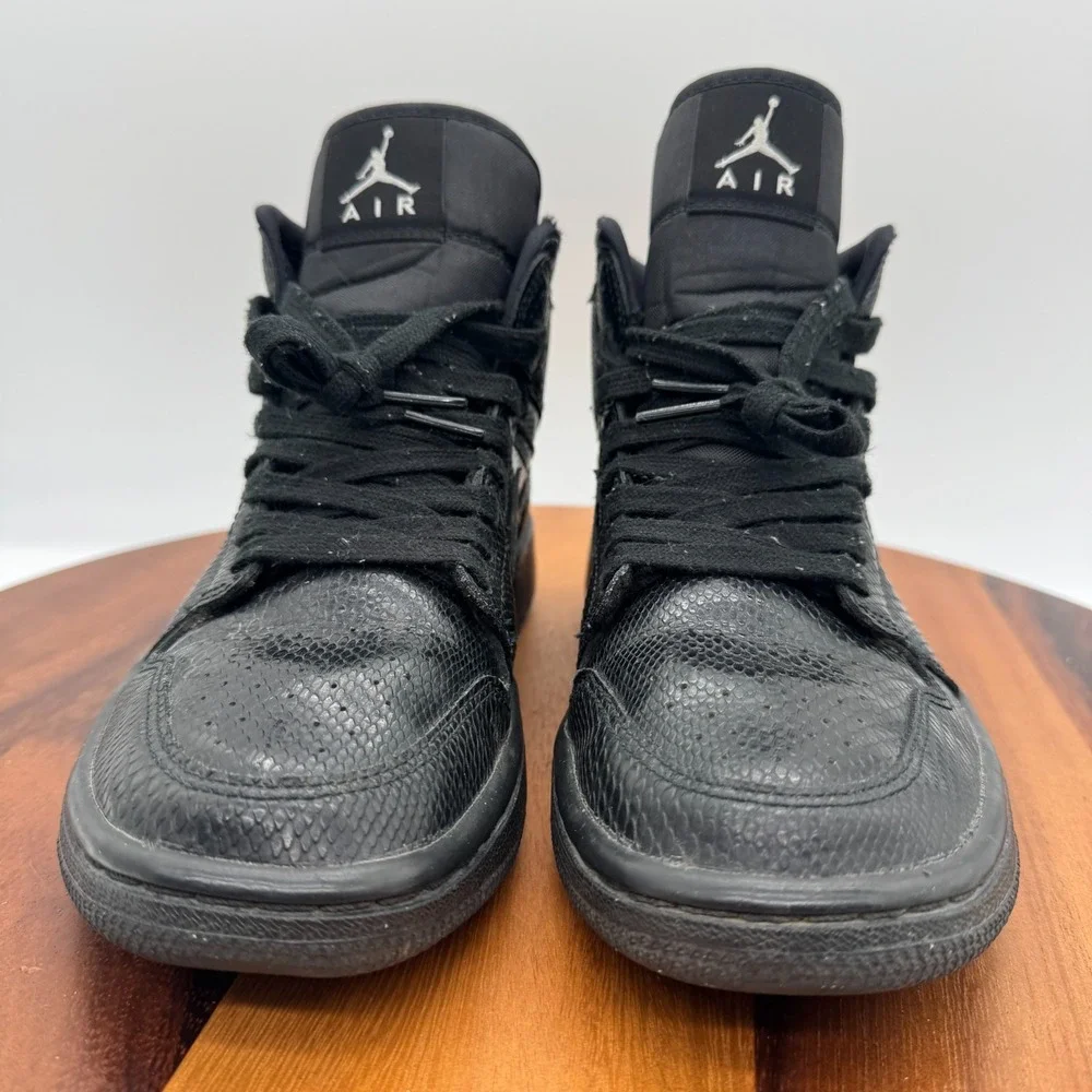 Air Jordan Mid Triple Black Snakeskin Womens 8‎ Classic Basketball Sneakers